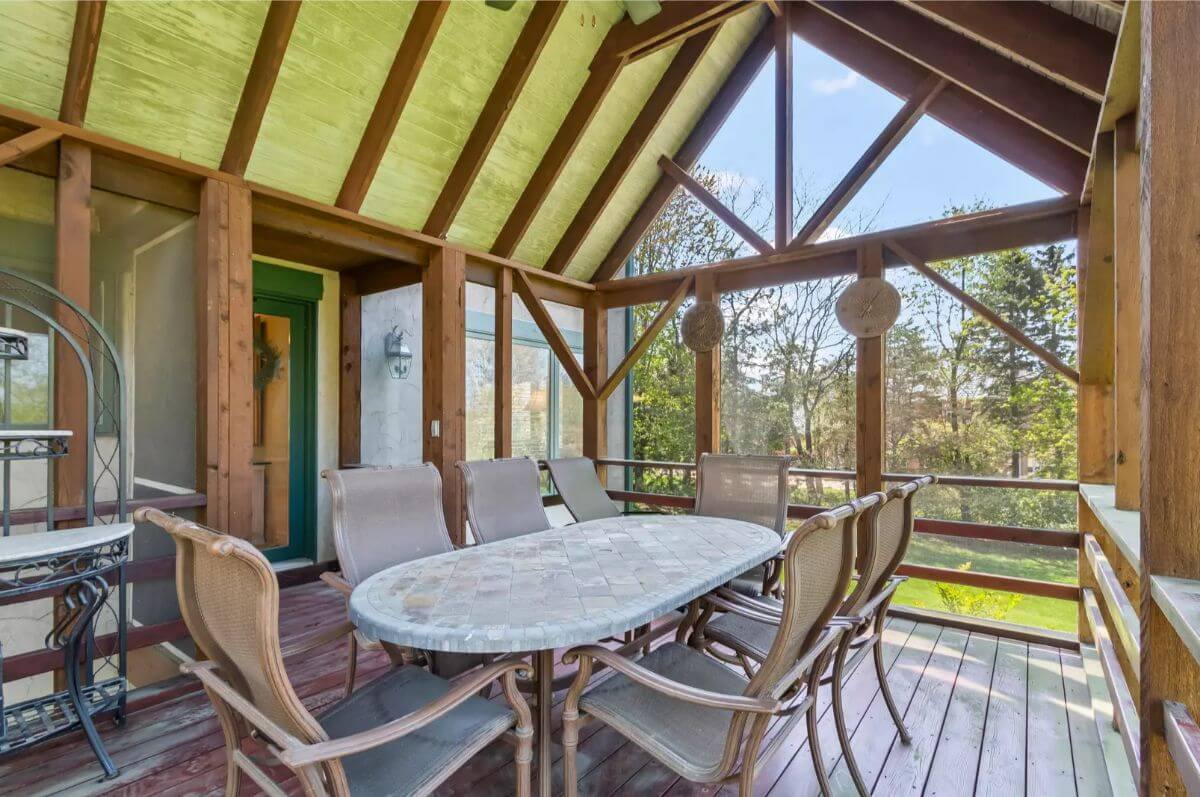 Screened Porch