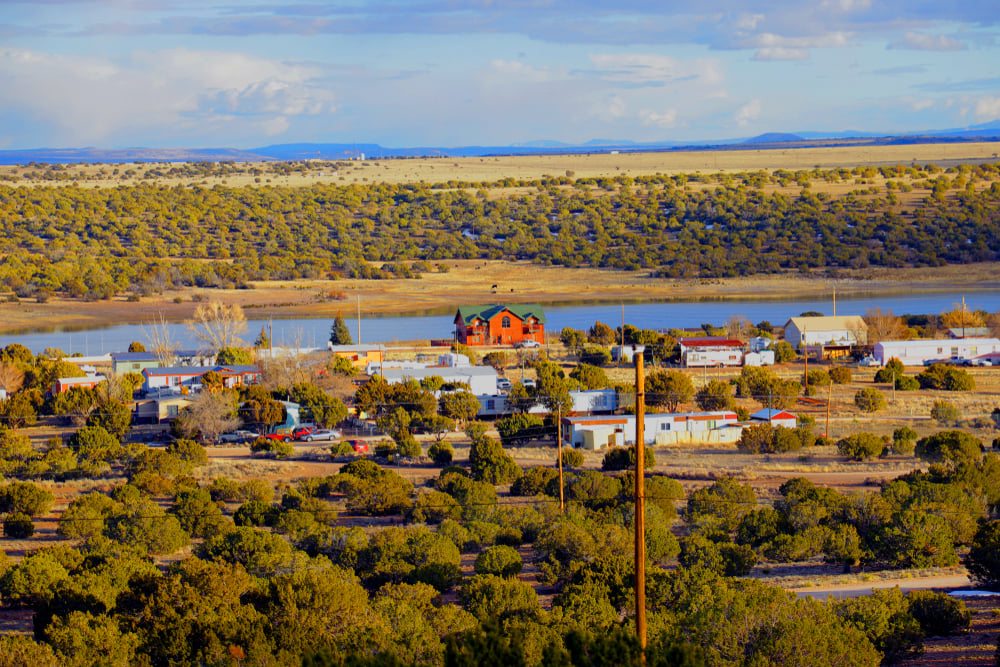 10 Secluded Neighborhoods Nestled in the Woodlands of Eastern Arizona