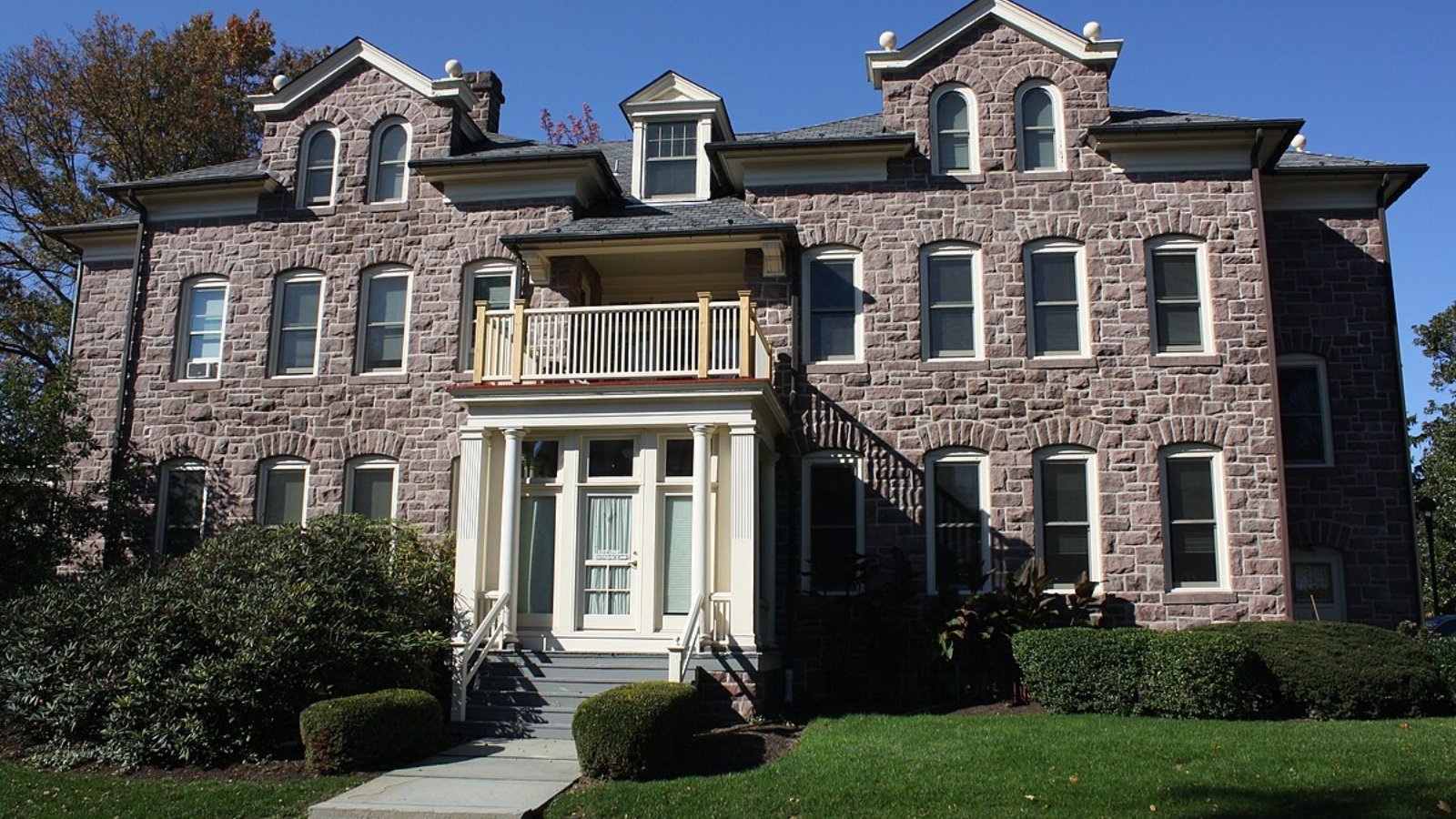Newtown Town Image