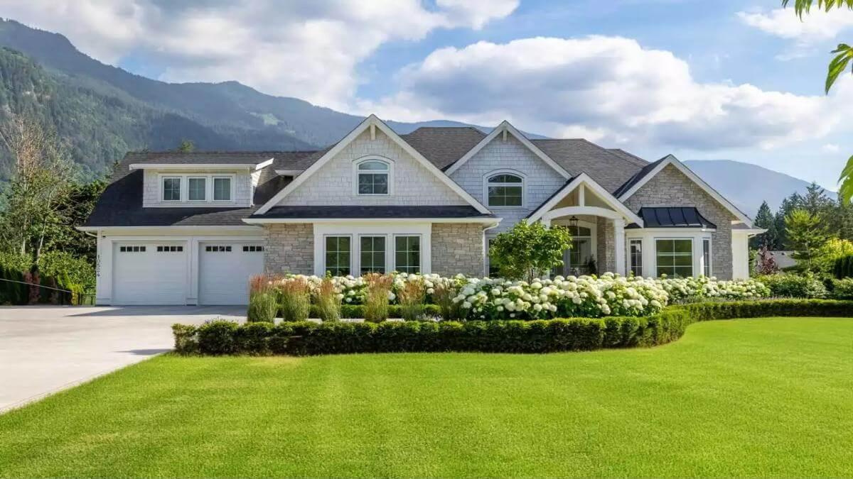 Craftsman Charm with a Mountainous Backdrop