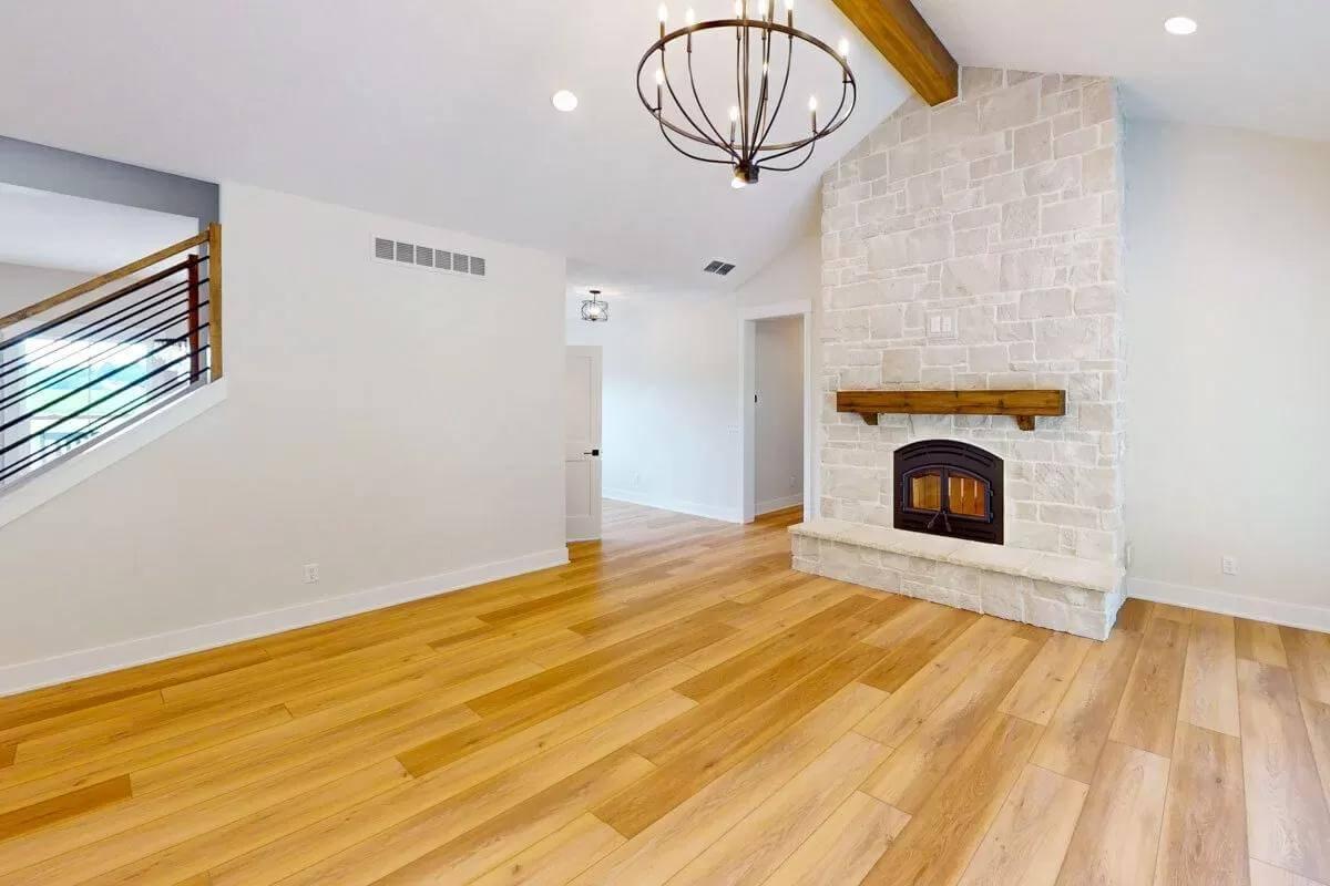 Stone Fireplace with Vaulted Ceilings: A Living Room Highlight