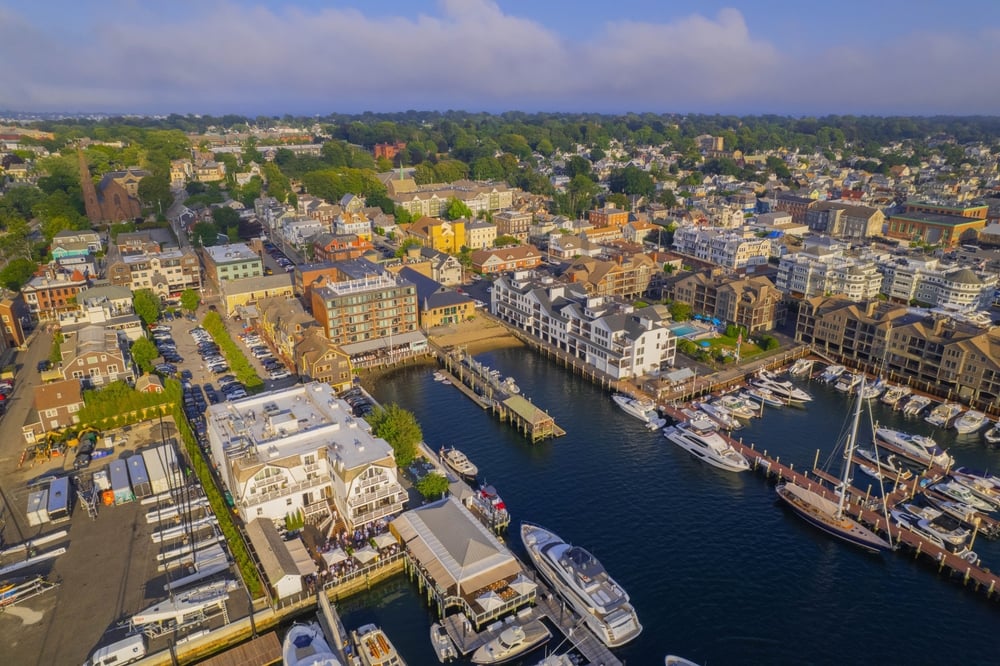 18 Fascinating Historic Coastal Towns Anchored in Southern Rhode Island