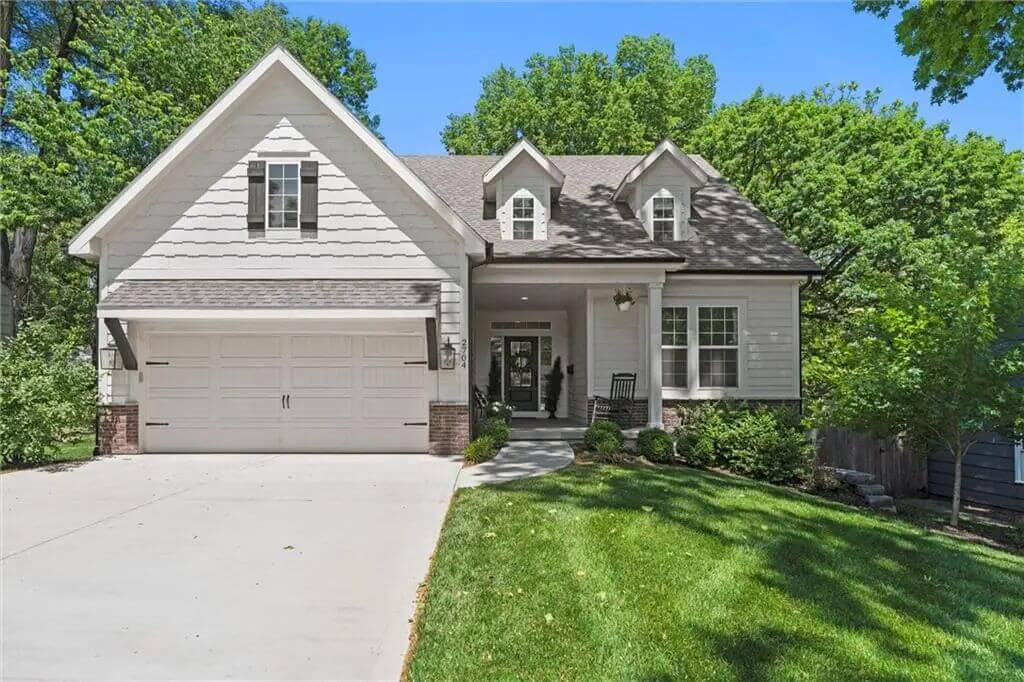 Cape Cod-Style 5-Bedroom Home with Wet Bar and Balcony (3,715 Sq. Ft. Floor Plan)