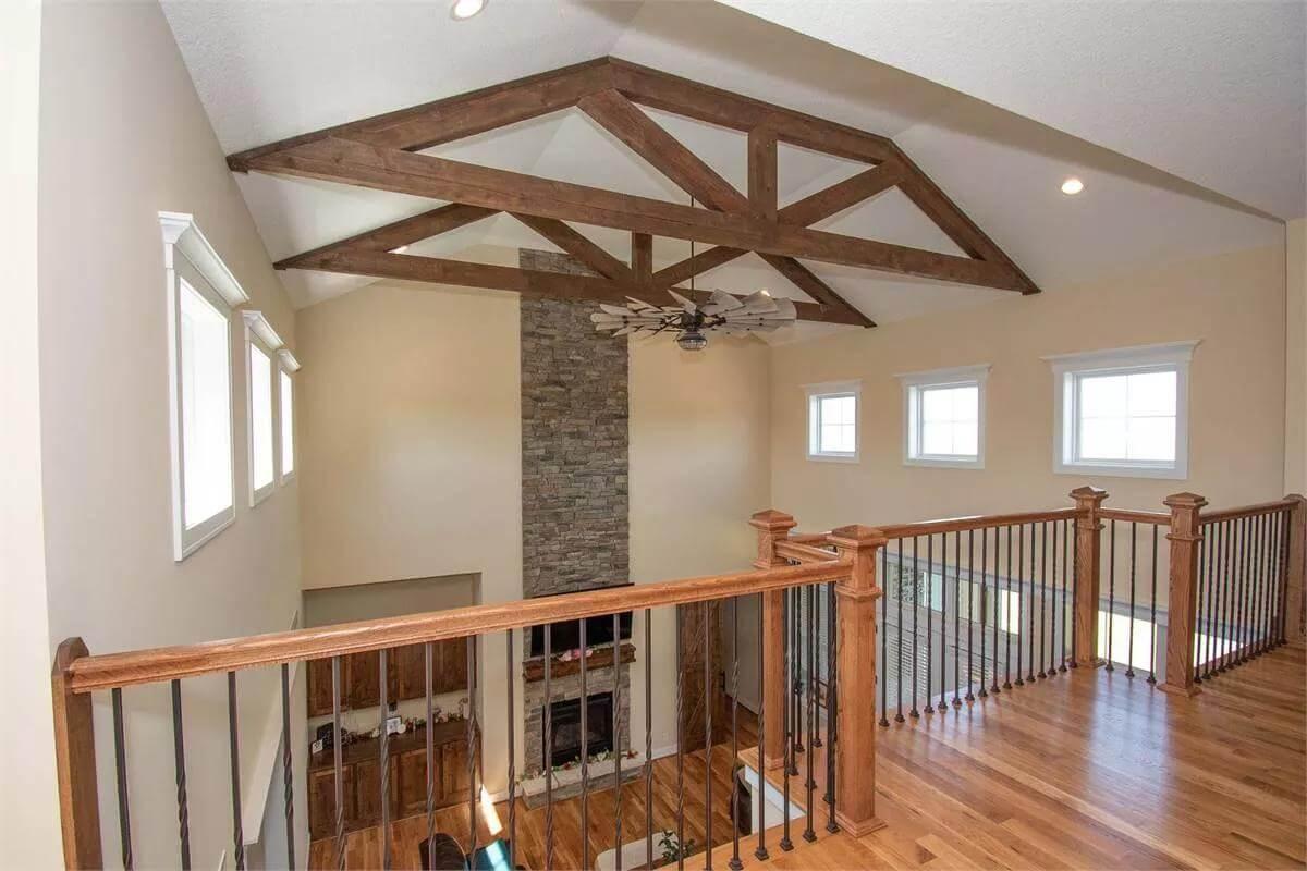 Admire the Exposed Wooden Beams in This Loft with a View