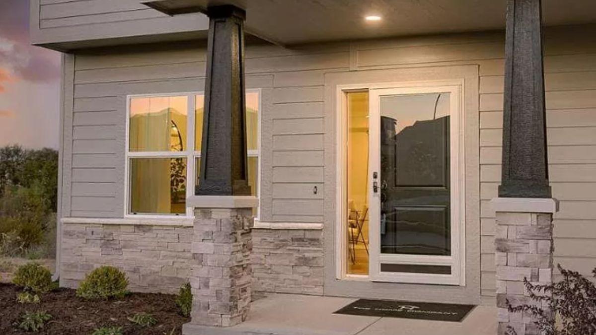 Take a Closer Look at the Sturdy Stone Accents on This Craftsman Porch