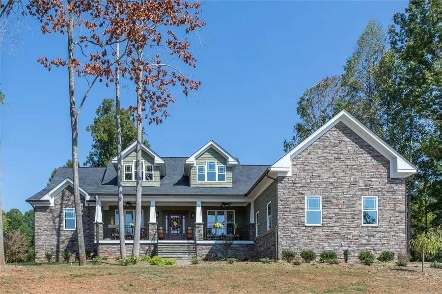 Classic Craftsman Facade with Inviting Front Porch