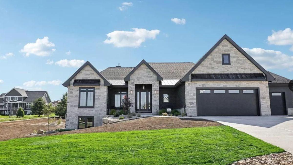Check Out the Inviting Stone and Timber Contrast of This Craftsman Facade