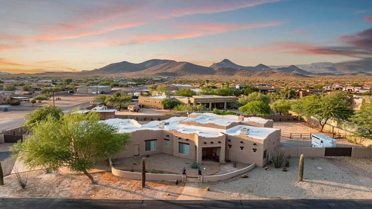 Desert Hideaway: Embrace the Unique Curves of This Adobe Home