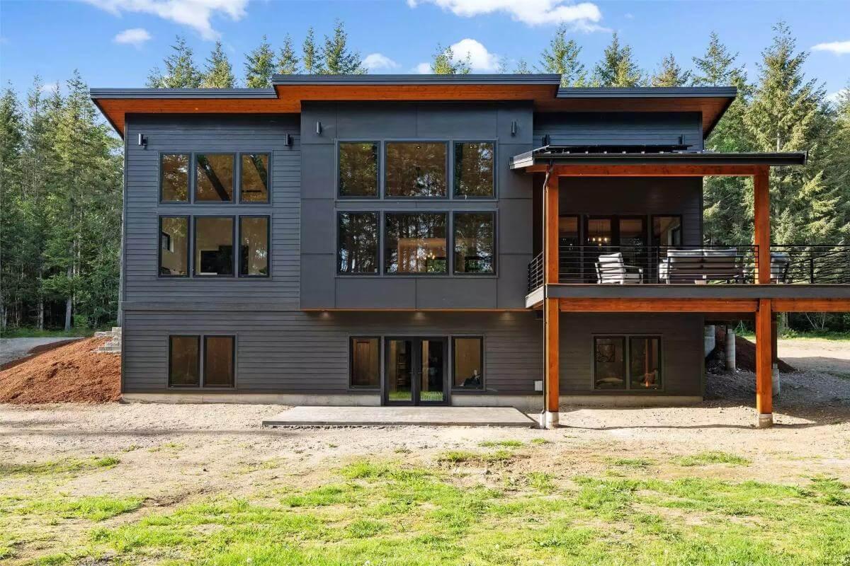 Wow, Notice the Expansive Glass and Timber Detailing on This Modern Cabin