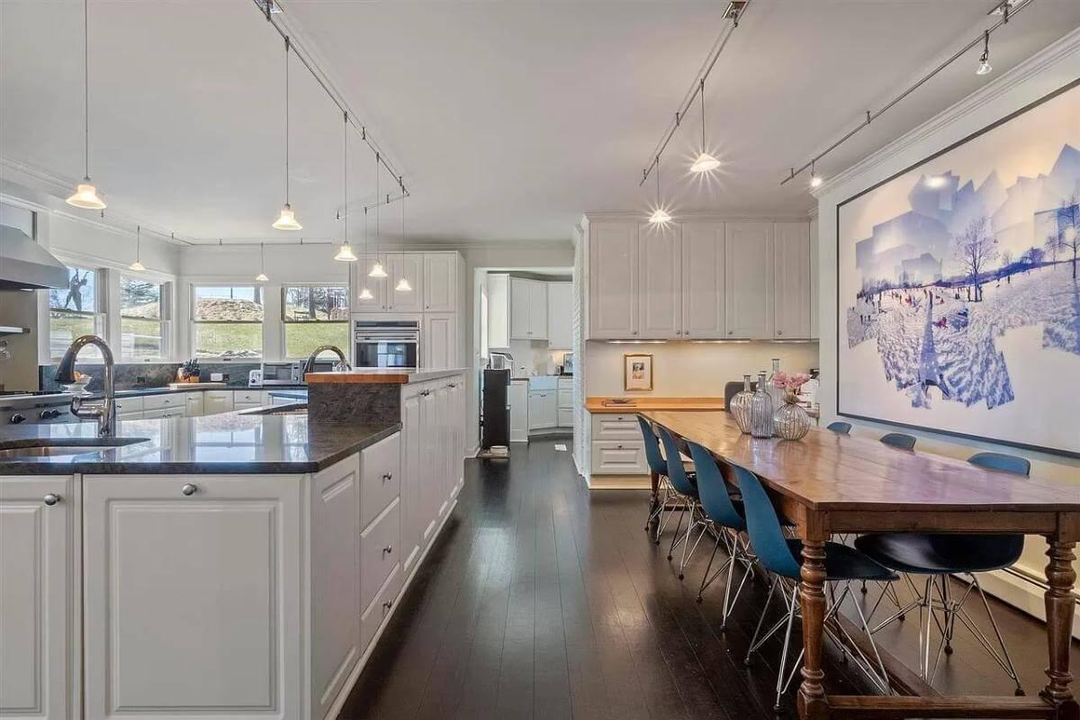 Check Out the Striking Artwork in This Bright Kitchen