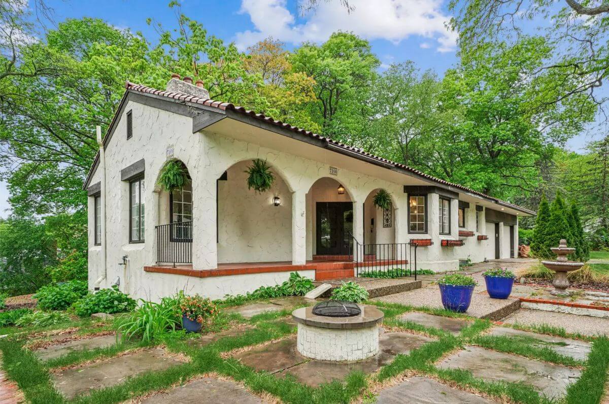 Entry Porch