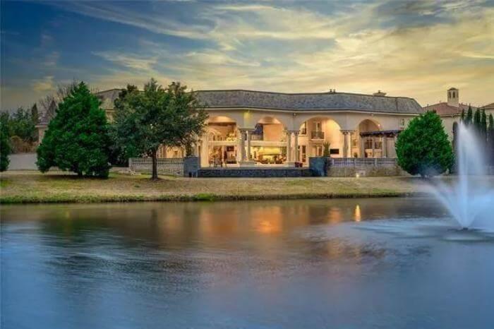 Wow, Look at This Elegant Lakefront Oasis with a Fountain View