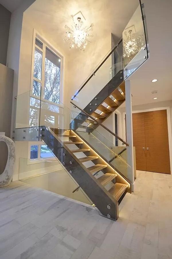 Wow, Check Out the Sleek Staircase with Glass Balustrades