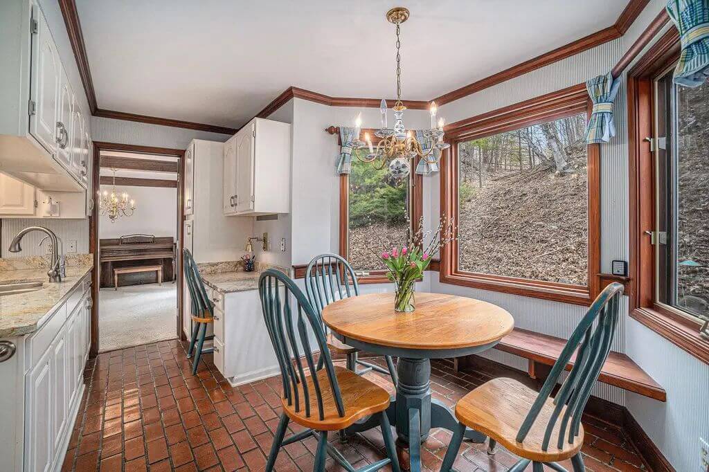 Breakfast Nook