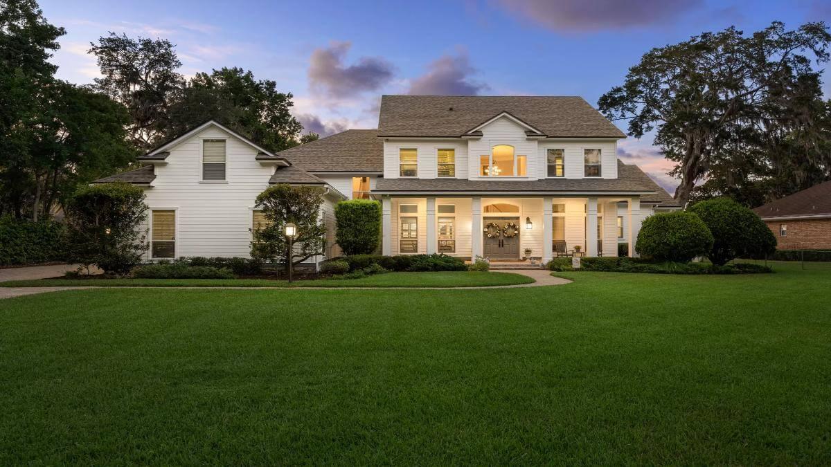 Fall in Love with This Classic Front Porch and Its Southern Charm