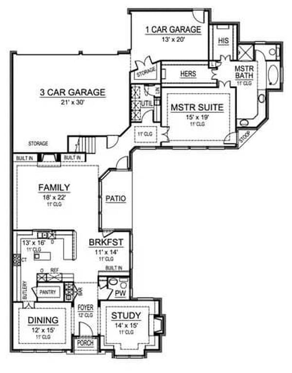 Take a Look at This Efficient Floorplan Featuring a Family Hub and Master Suite Retreat