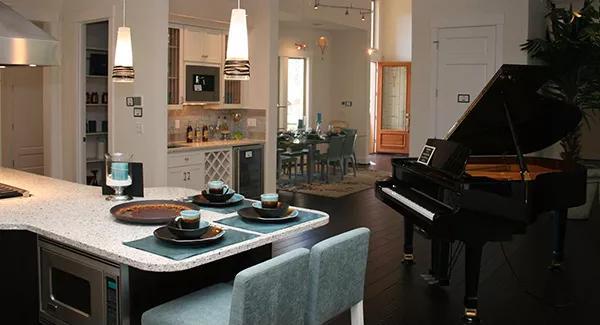 A Grand Piano Sets the Tone in This Sophisticated Living Space