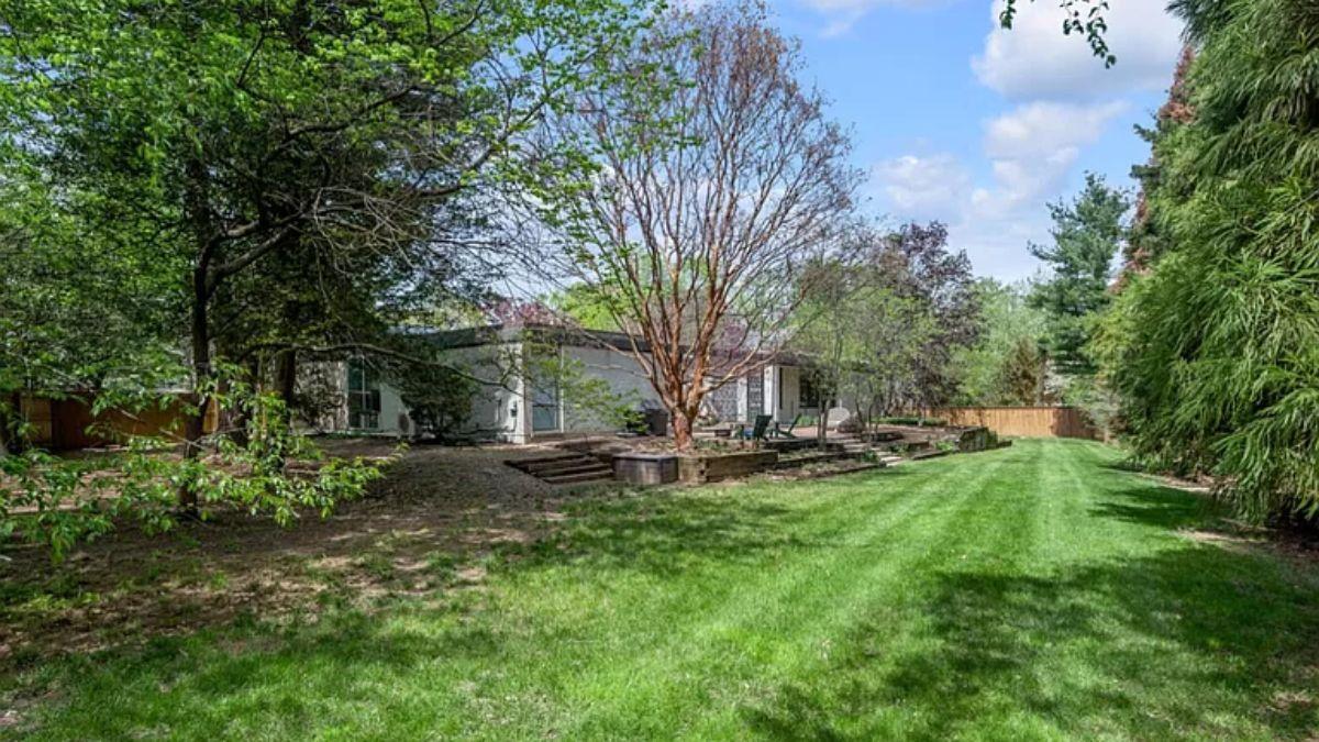 Step Into a Backyard Haven with Natural Privacy