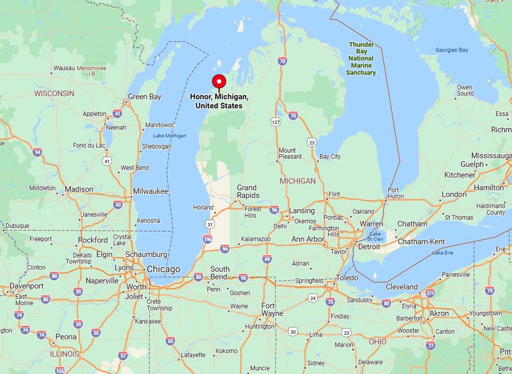 24 Secluded Towns Experience Life on the Edge in Northwest Michigan ...