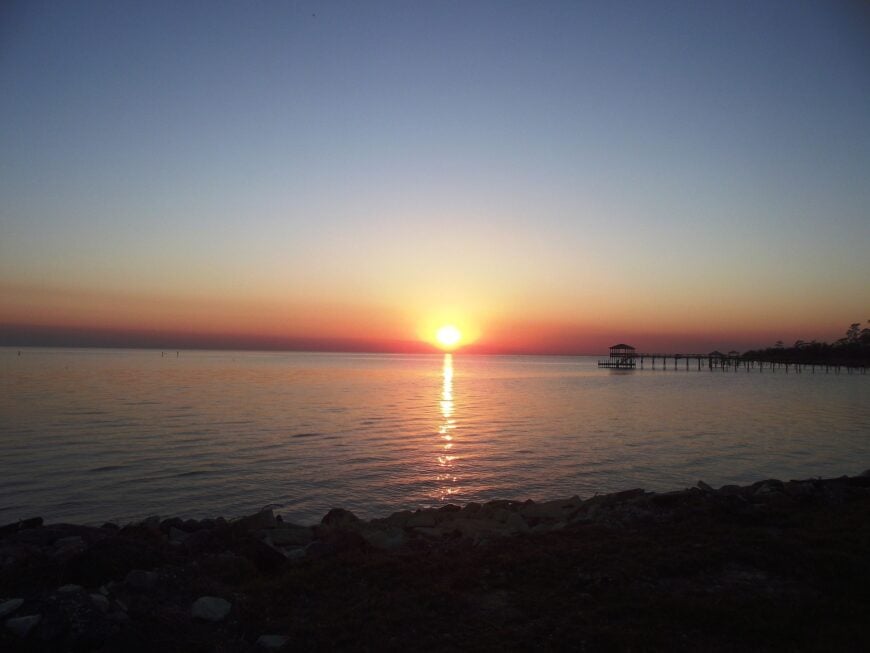 The current image has no alternative text. The file name is: Lake_Pontchatrain.jpg