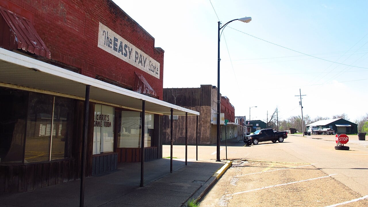 10 Secluded Towns that Share Powerful Connections to Mississippi's Delta Blues Region