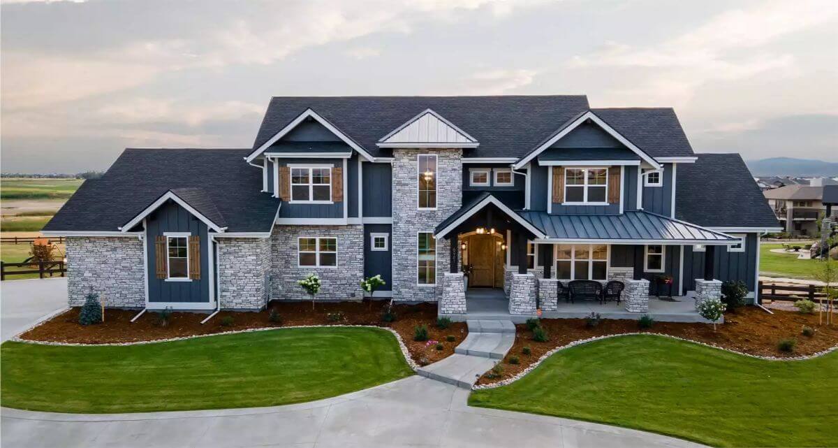 Crescent Heights 4-Bedroom Craftsman Home with Loft and Walkout Basement (Floor Plan)