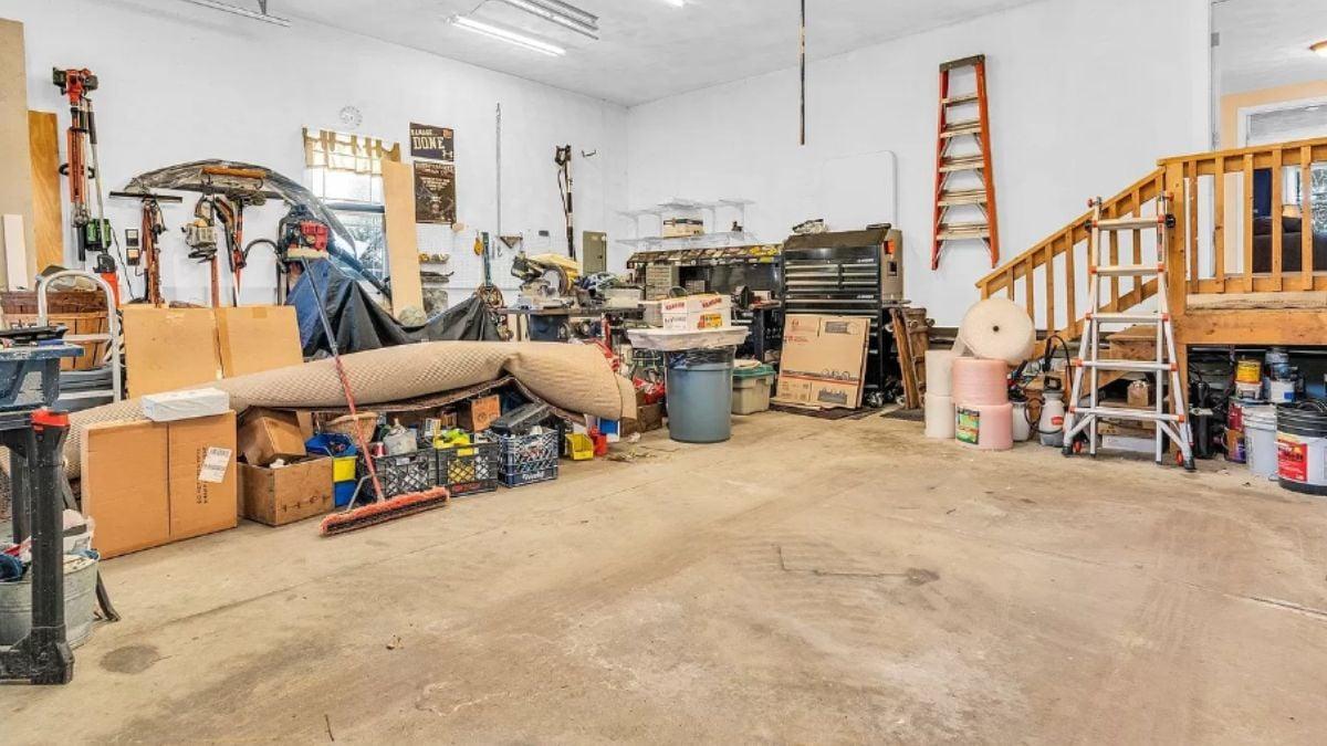 A Peek Into the Workshop Space - Organized Chaos with Potential for Creativity