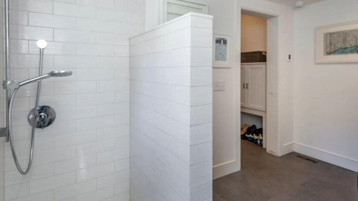 Explore the Clean Lines in This Craftsman Walk-In Shower