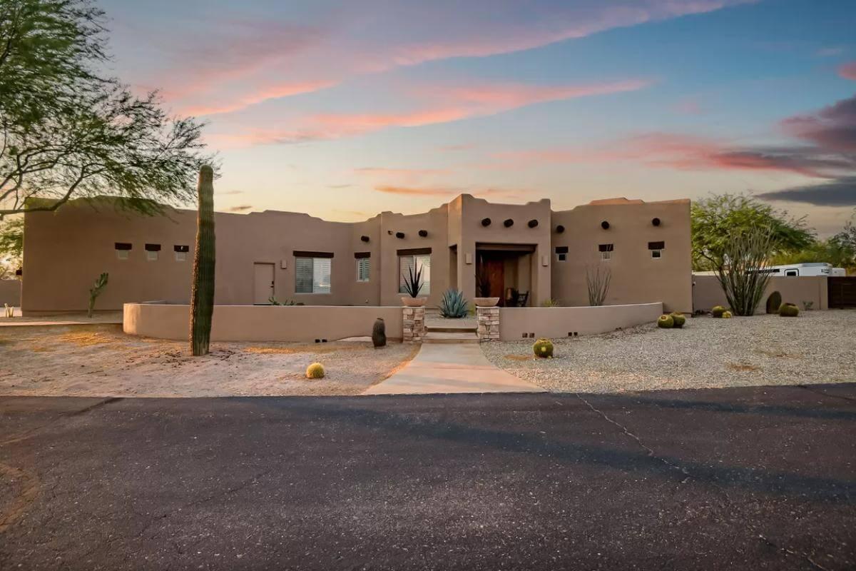 Discover the Subtle Elegance of this Southwestern Adobe Home