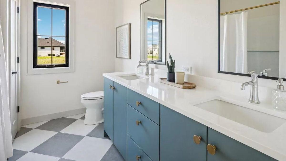 Look at the Playful Checkerboard Floor in This Bright Bathroom