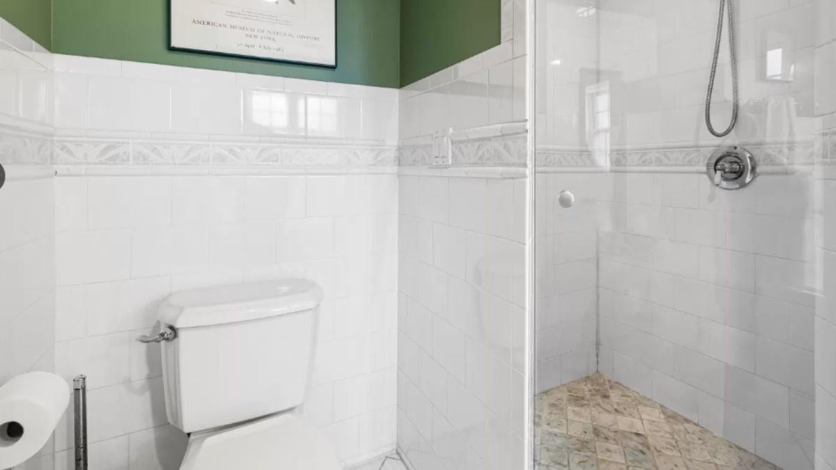 Check Out the Subtle Detailing in This Classic Bathroom