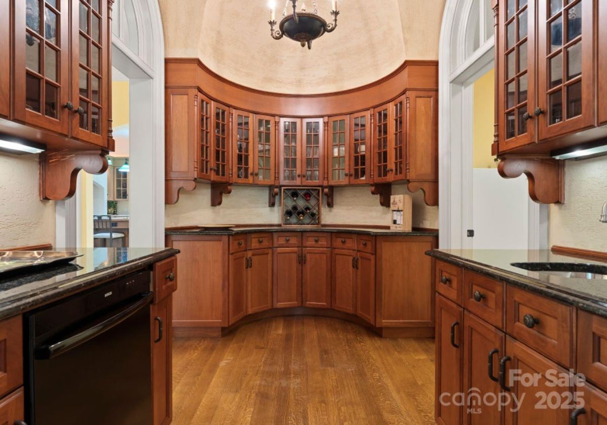 7,440 Sq. Ft. Mansion in Charlotte, NC ($4,150,000)
