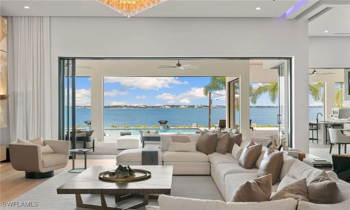 Elise Starr, Olesya Marta, Pa @ John R. Wood Properties, Douglas Elliman Florida,LLC via Coldwell Banker Realty