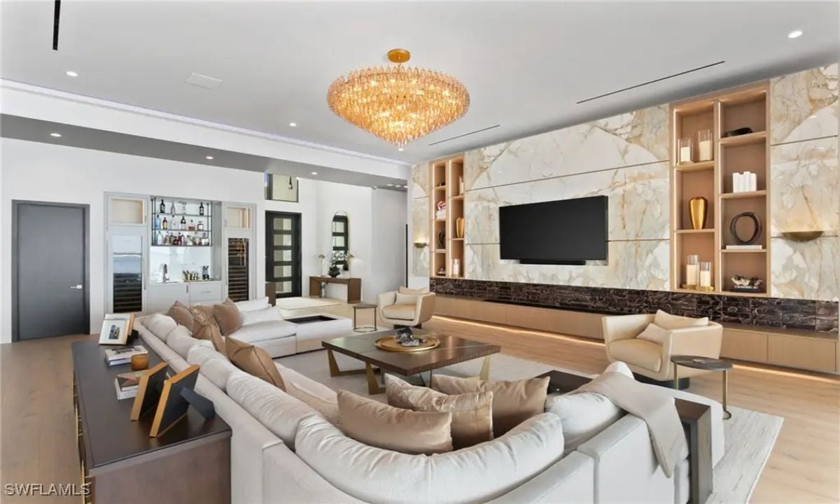 Elise Starr, Olesya Marta, Pa @ John R. Wood Properties, Douglas Elliman Florida,LLC via Coldwell Banker Realty