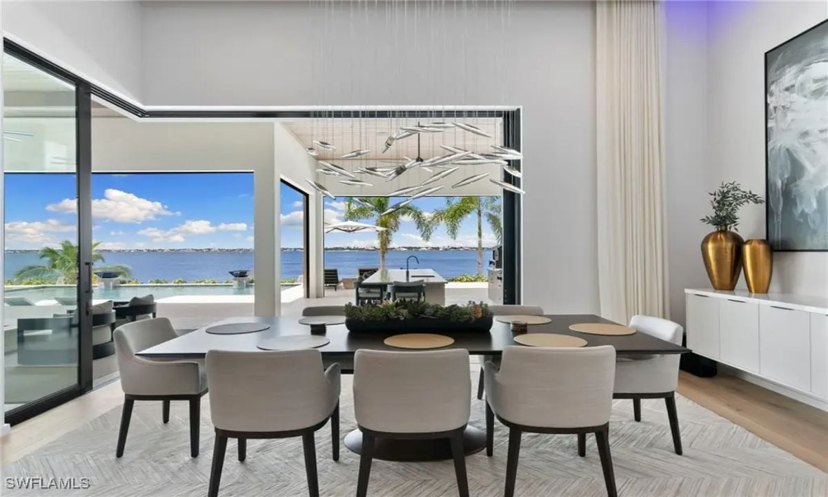 Elise Starr, Olesya Marta, Pa @ John R. Wood Properties, Douglas Elliman Florida,LLC via Coldwell Banker Realty