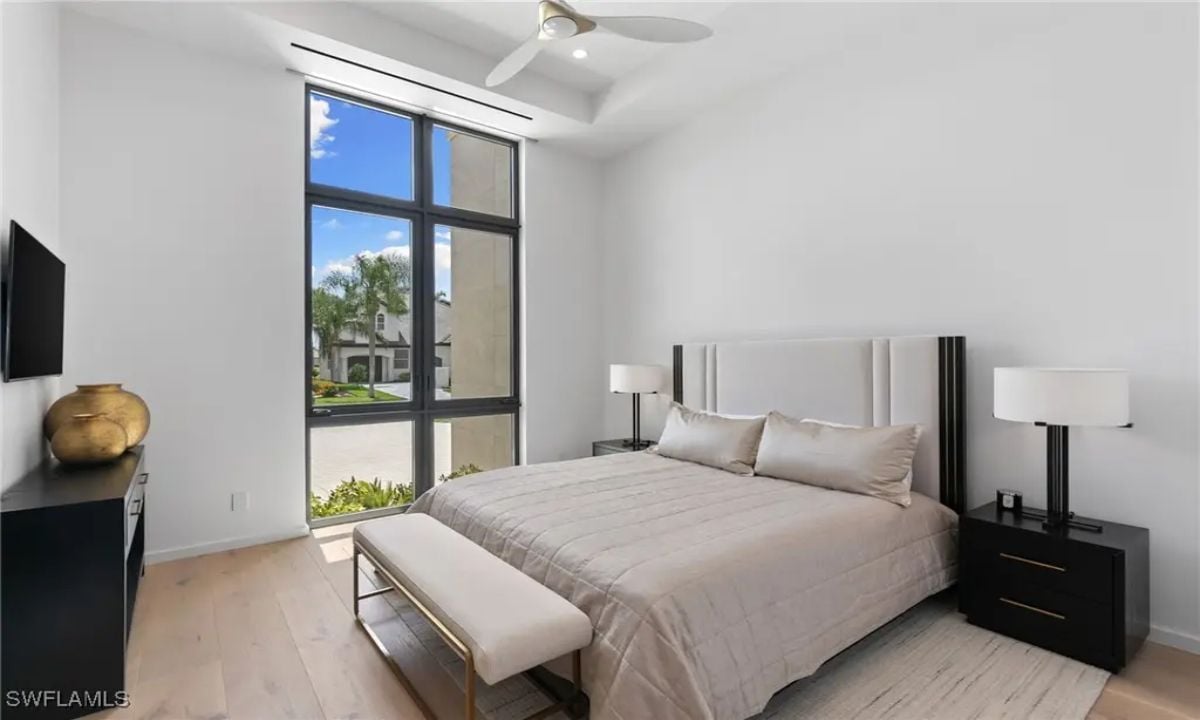 Elise Starr, Olesya Marta, Pa @ John R. Wood Properties, Douglas Elliman Florida,LLC via Coldwell Banker Realty