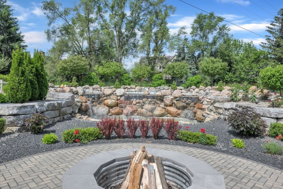 10,980 Sq. Ft. Mansion in Northville, MI ($3,999,000)