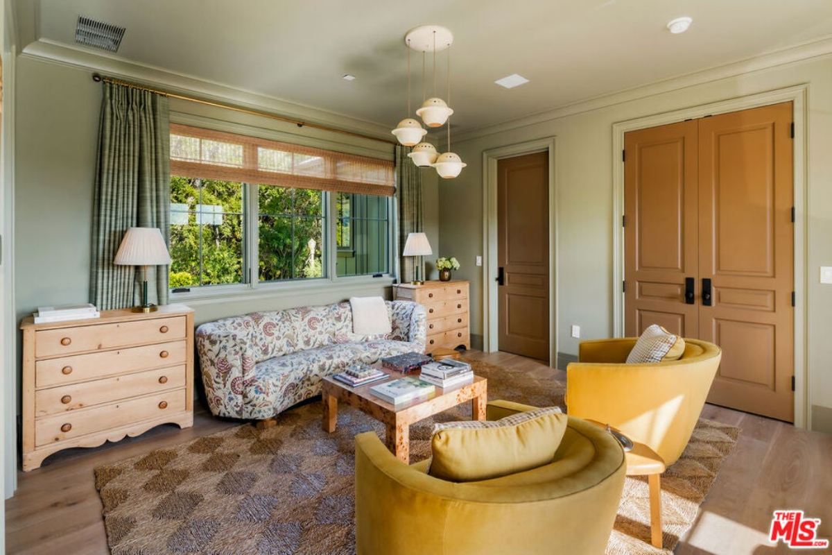 9,351 Sq. Ft. Mansion in Pacific Palisades, CA ($21,900,000)