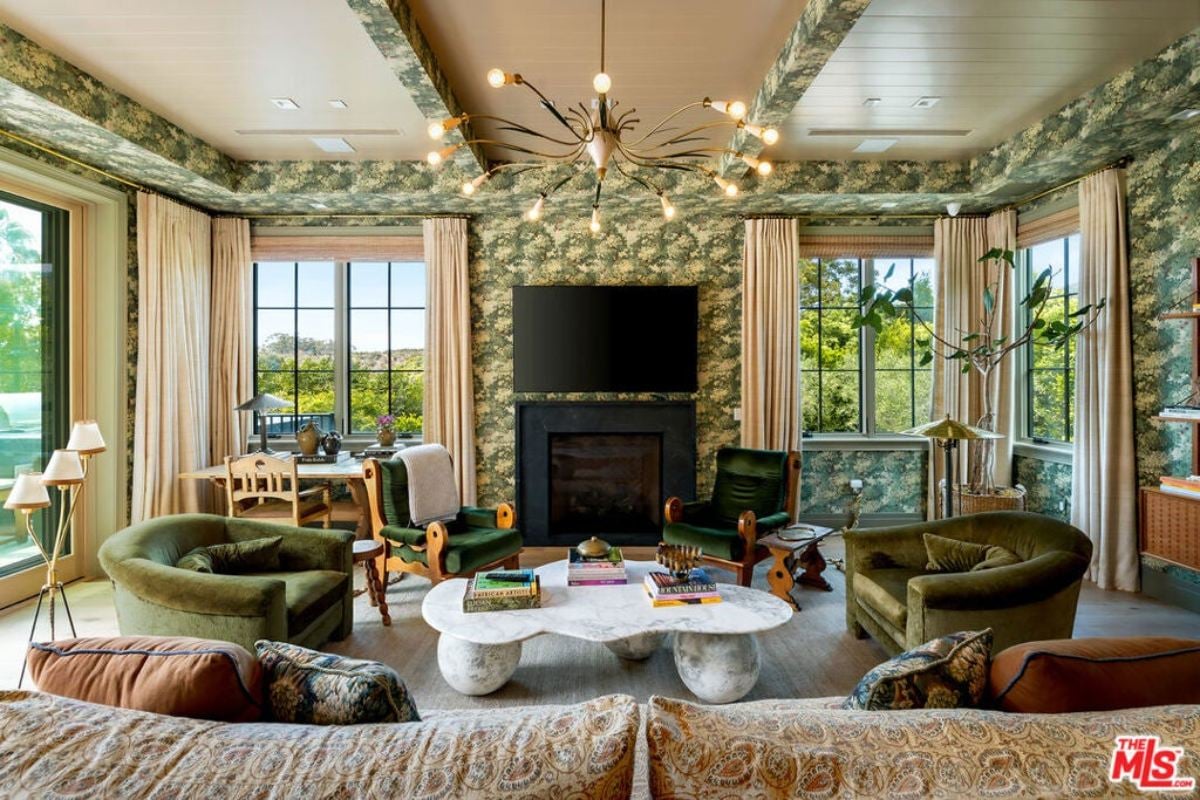9,351 Sq. Ft. Mansion in Pacific Palisades, CA ($21,900,000)