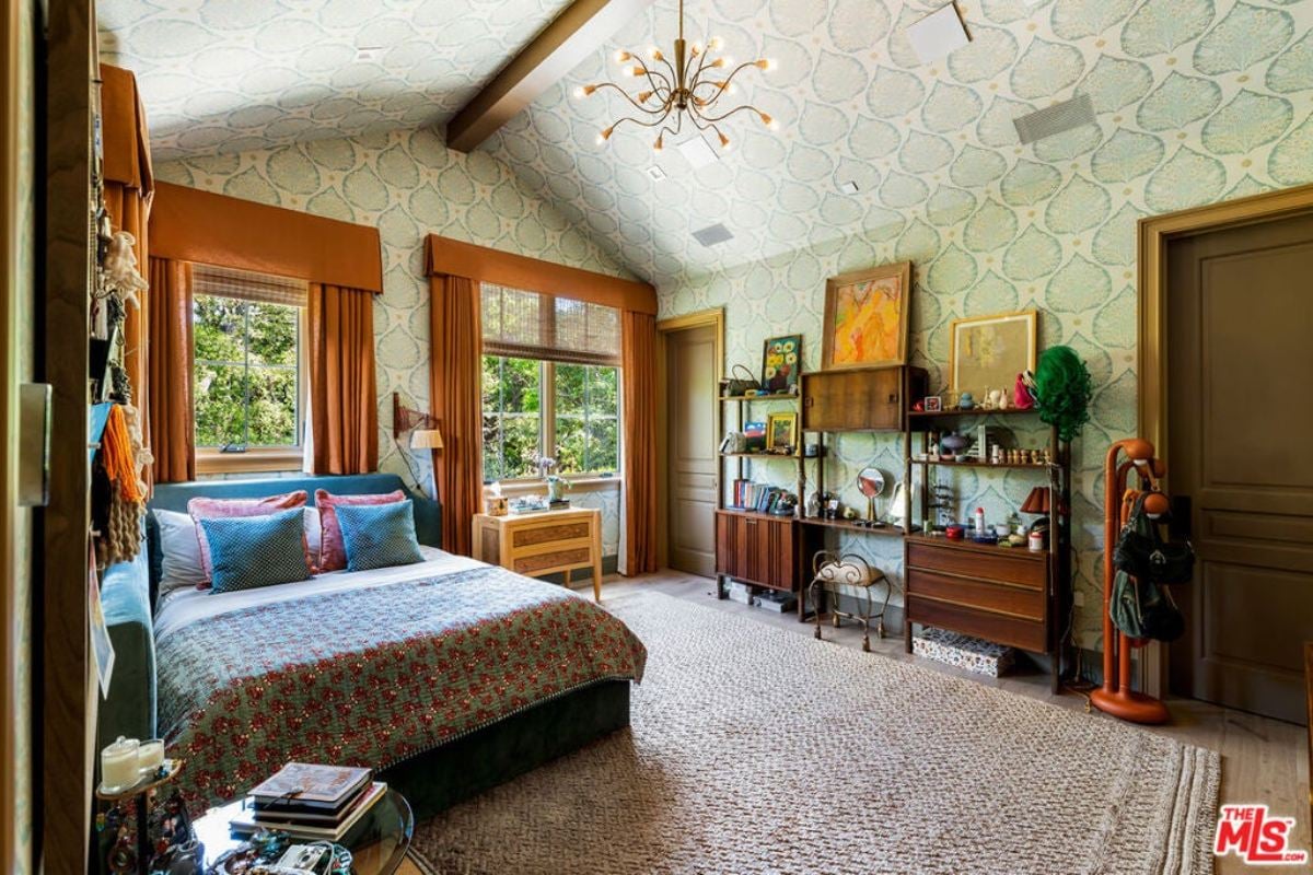 9,351 Sq. Ft. Mansion in Pacific Palisades, CA ($21,900,000)
