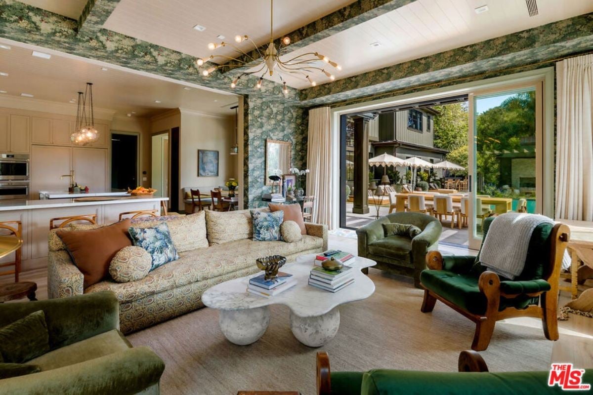 9,351 Sq. Ft. Mansion in Pacific Palisades, CA ($21,900,000)
