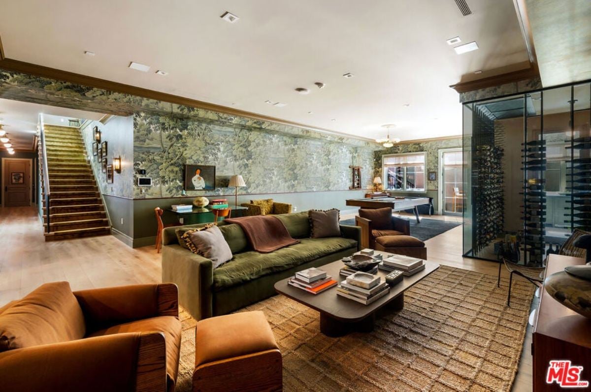 9,351 Sq. Ft. Mansion in Pacific Palisades, CA ($21,900,000)