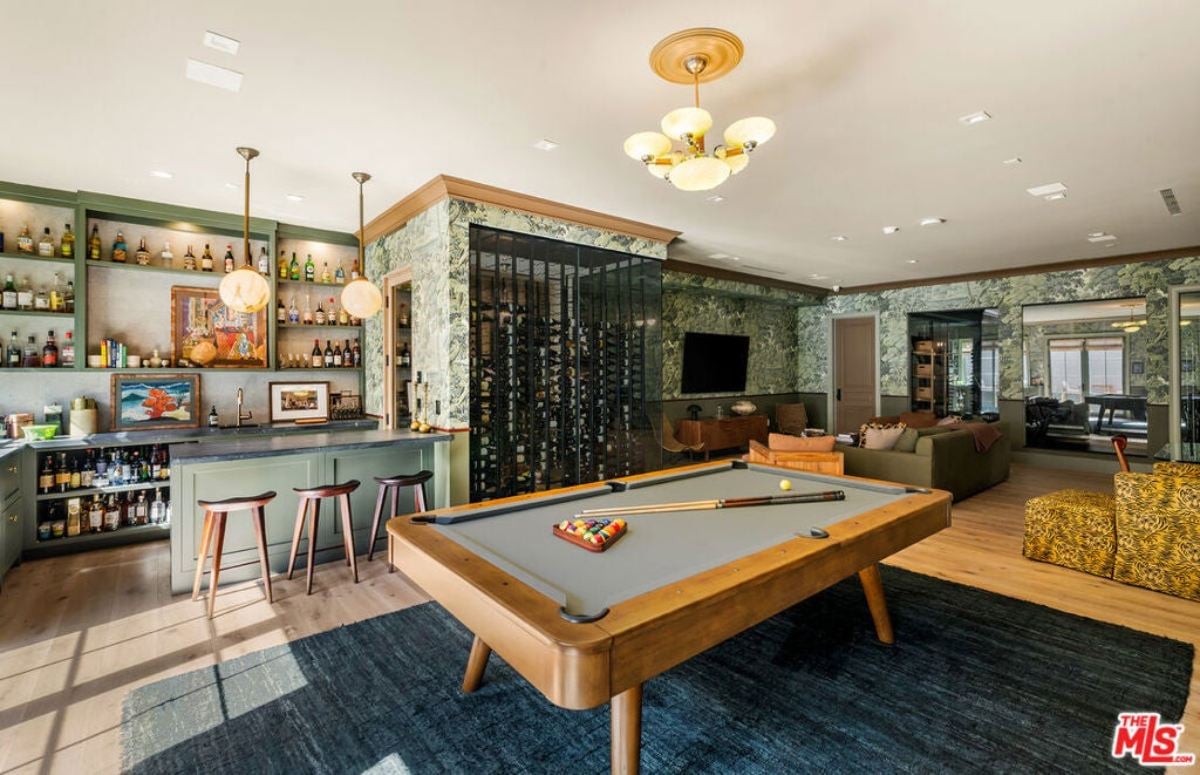 9,351 Sq. Ft. Mansion in Pacific Palisades, CA ($21,900,000)