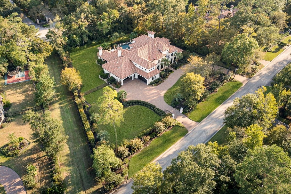 8,826 Sq. Ft. Mansion in The Woodlands, TX ($4,290,000)