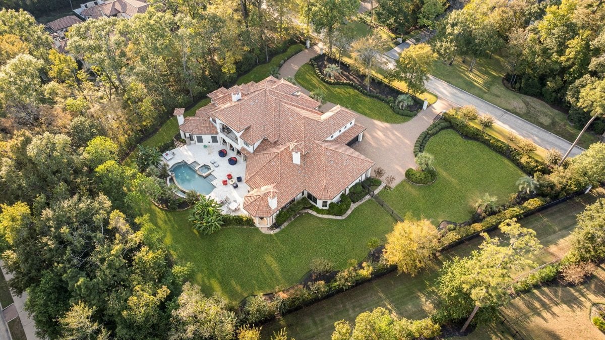 8,826 Sq. Ft. Mansion in The Woodlands, TX ($4,290,000)
