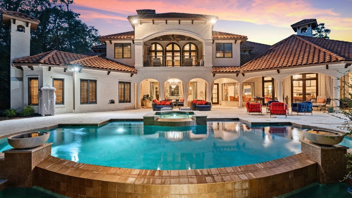 8,826 Sq. Ft. Mansion in The Woodlands, TX ($4,290,000)
