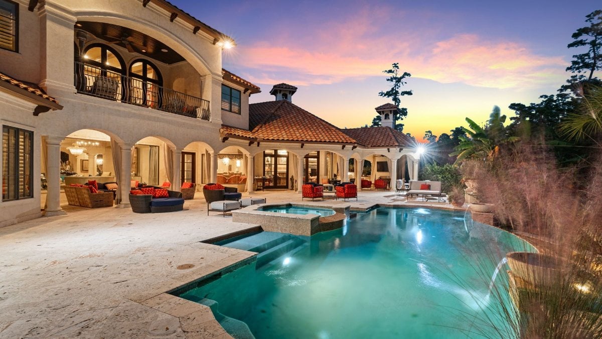 8,826 Sq. Ft. Mansion in The Woodlands, TX ($4,290,000)