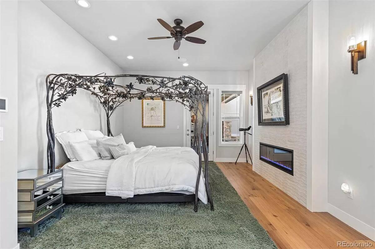 Explore the Unique Canopy Bed Frame in This Serene Bedroom Retreat