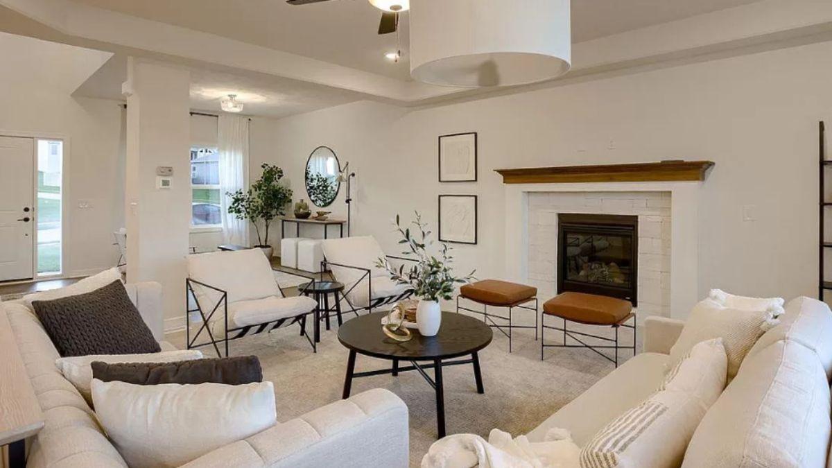 Explore the Contemporary Charm of This Minimalist Living Room