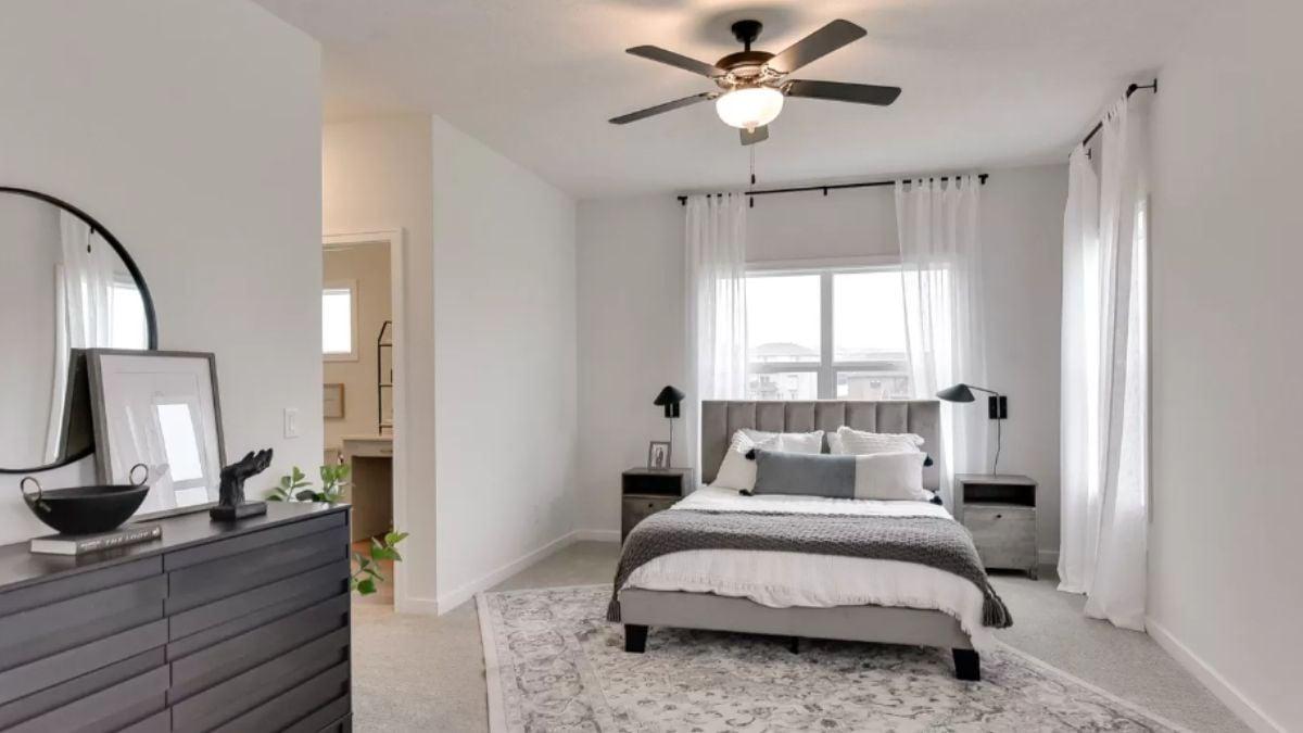 Experience Calm in This Modern Craftsman Bedroom with Minimalist Aesthetic